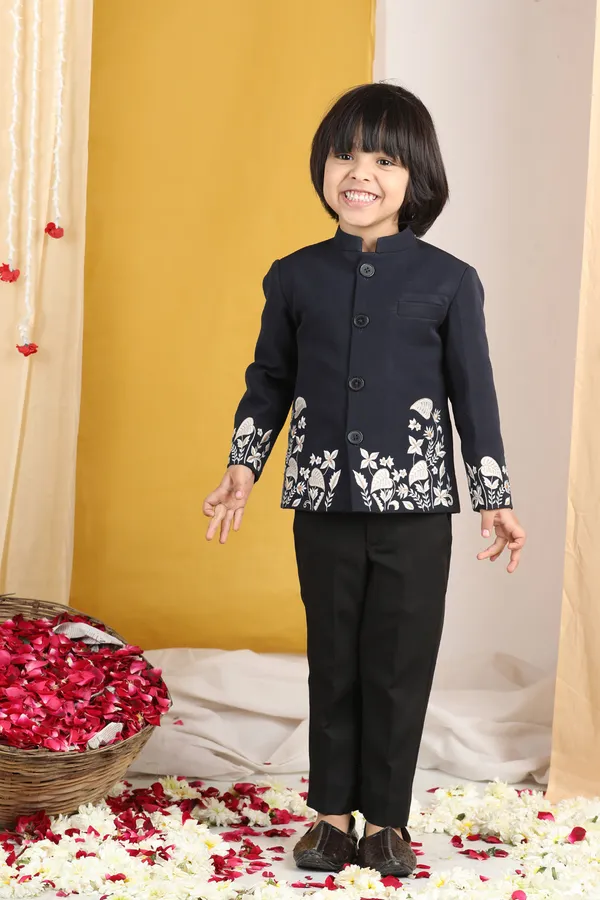 Black_Thread_Embroidery_Sherwani_Set_Black