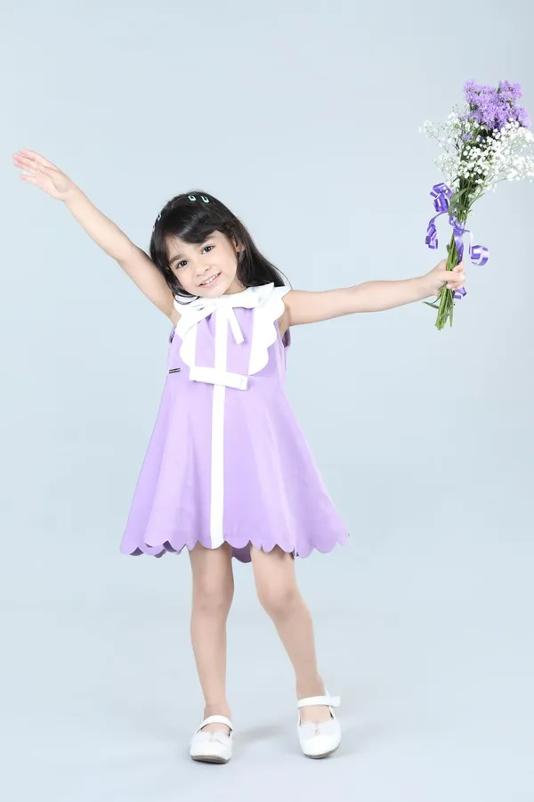 Dress_With_Scalloping_Lilac