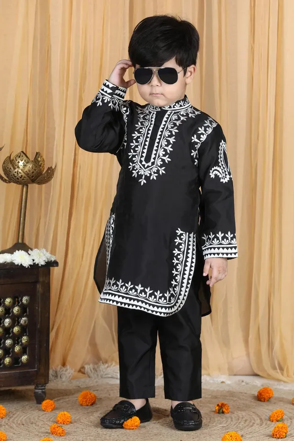 Embroidery_Kurta_With_Pants_Black