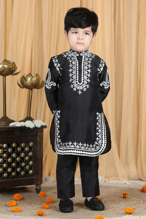 Embroidery_Kurta_With_Pants_Black