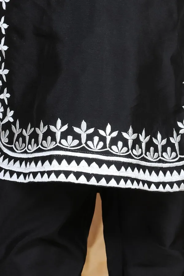 Embroidery_Kurta_With_Pants_Black