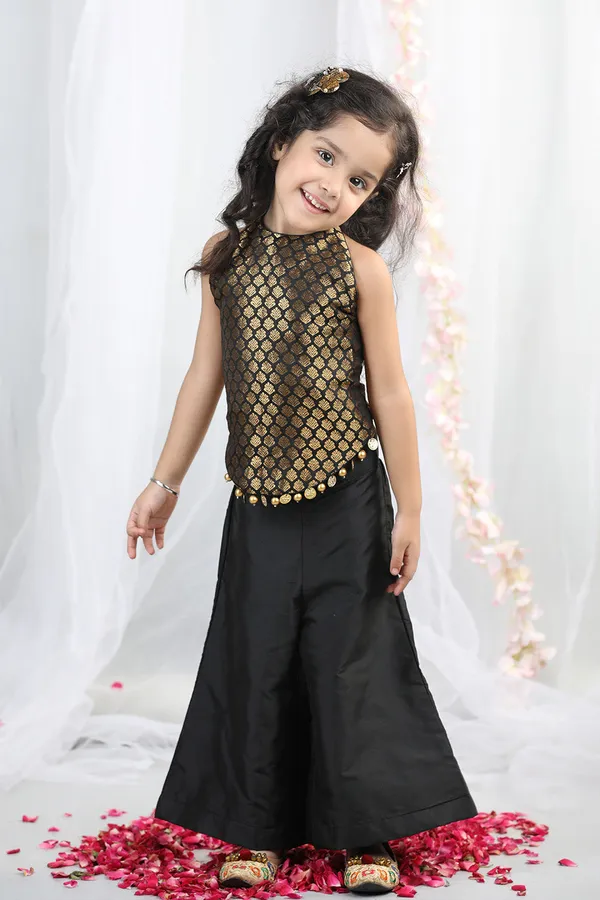 Black_Silk_Top_With_Plazzo_Pants_Black