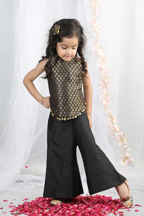 Black_Silk_Top_With_Plazzo_Pants_Black