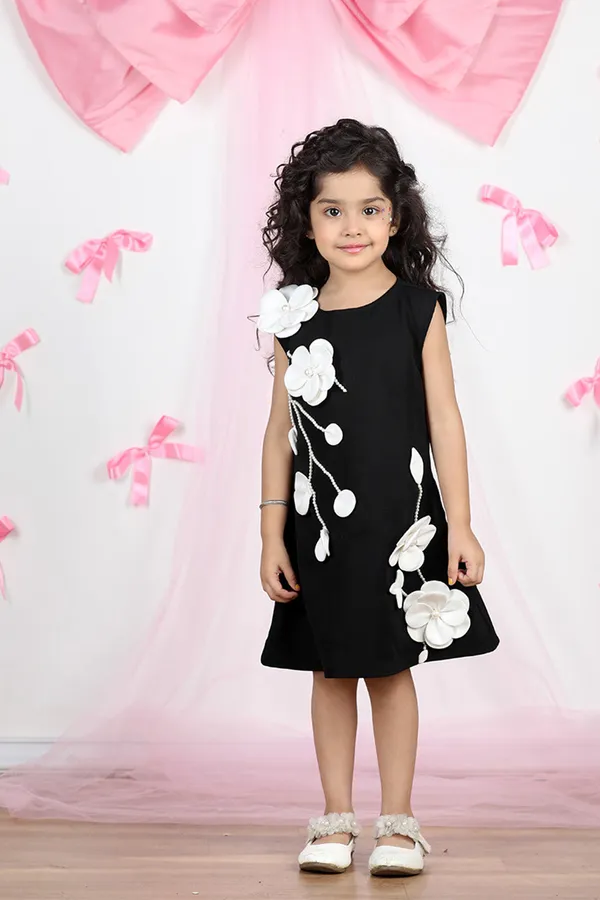 Black_Dress_With_Flowers_Black