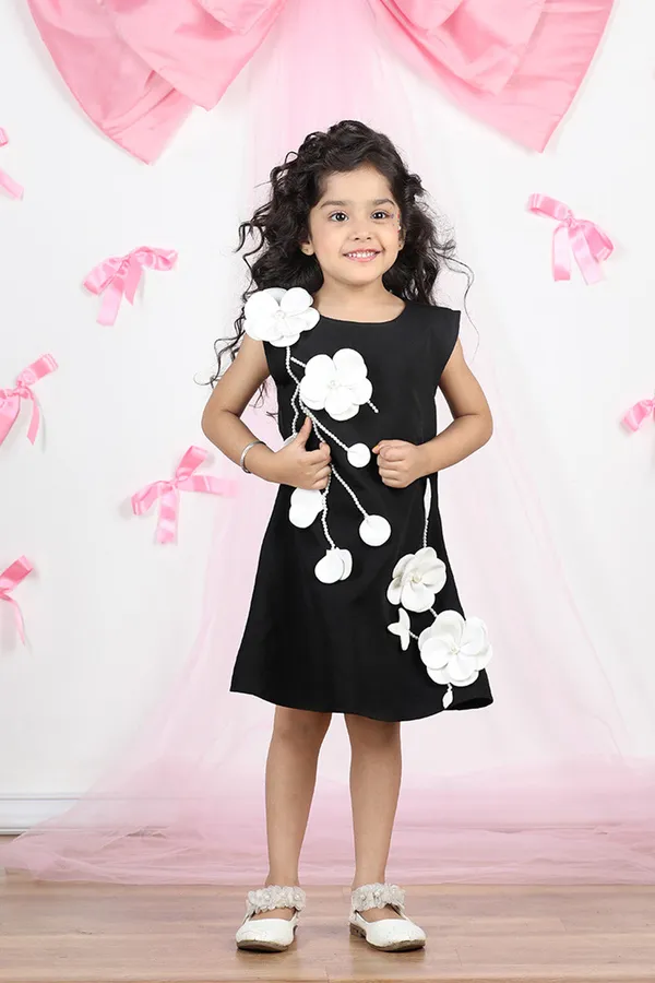 Black_Dress_With_Flowers_Black
