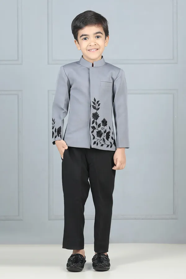 Grey_And_Black_Bandhgala_With_Thread_Embroidery_Grey_N_Black