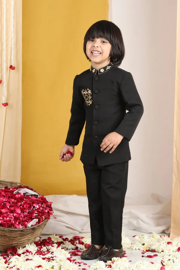 Boy_Bandhgala_With_Thread_Embroidery_Black