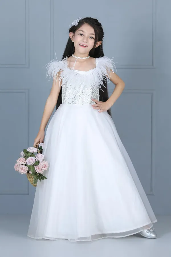 Gown_With_Furr_Detailing_White