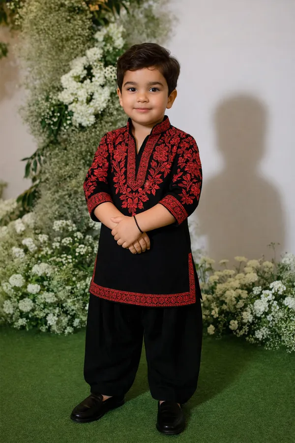 Black_Kurta_Set_With_Contrasting_Floral_Embroidery_Black