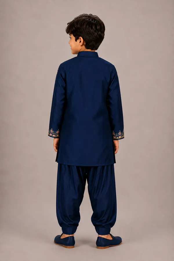 Navy_Blue_Kurta_Paired_With_Salwar_Navy_Blue
