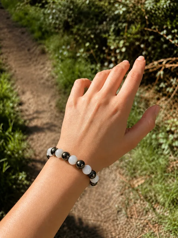 Howlite_Bat_Wing_Protection_Bracelet