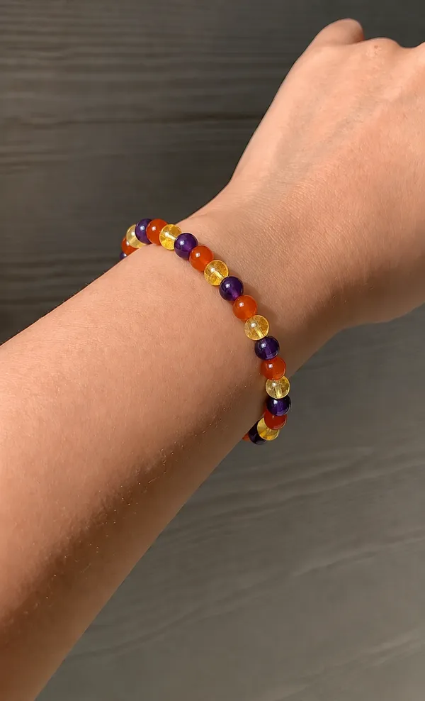 Amethyst,_Carnelian_&_Citrine_Vitality_Bracelet