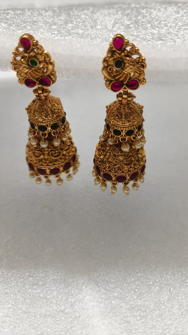 Gold_Tone_Traditional_Jhumka_Earrings_for_Women