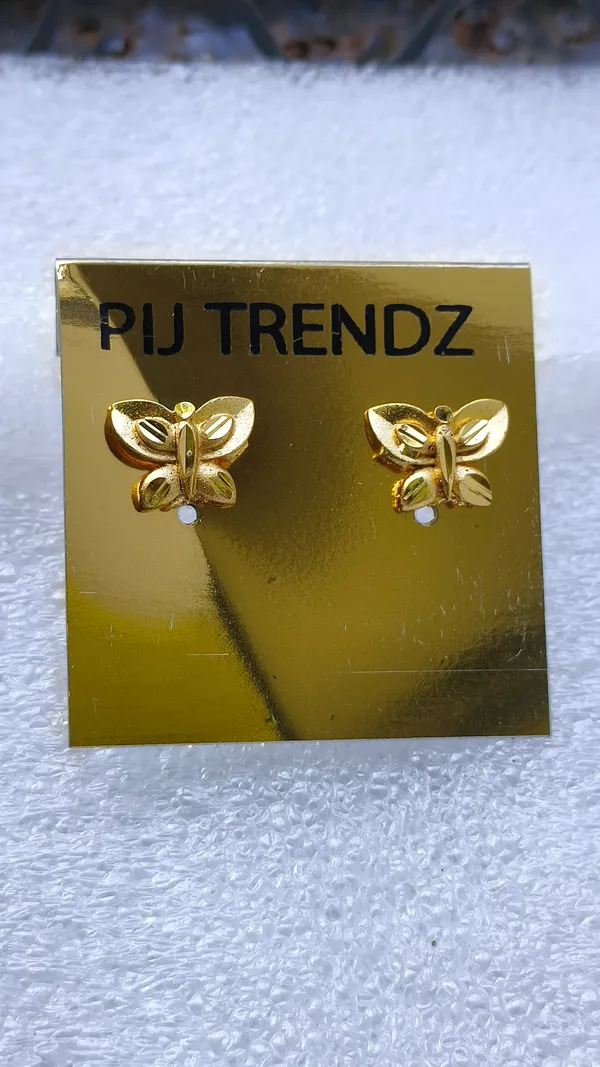 Gold-Tone_Butterfly_Stud_Earrings_for_Women