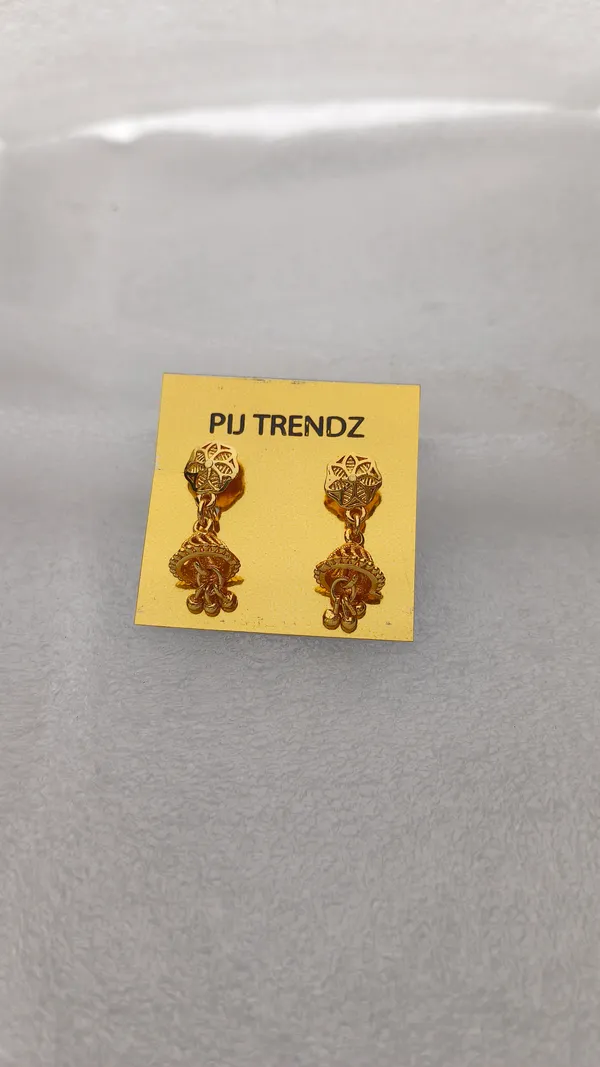 Gold_Tone_Traditional_Jhumka_Earrings_for_Women