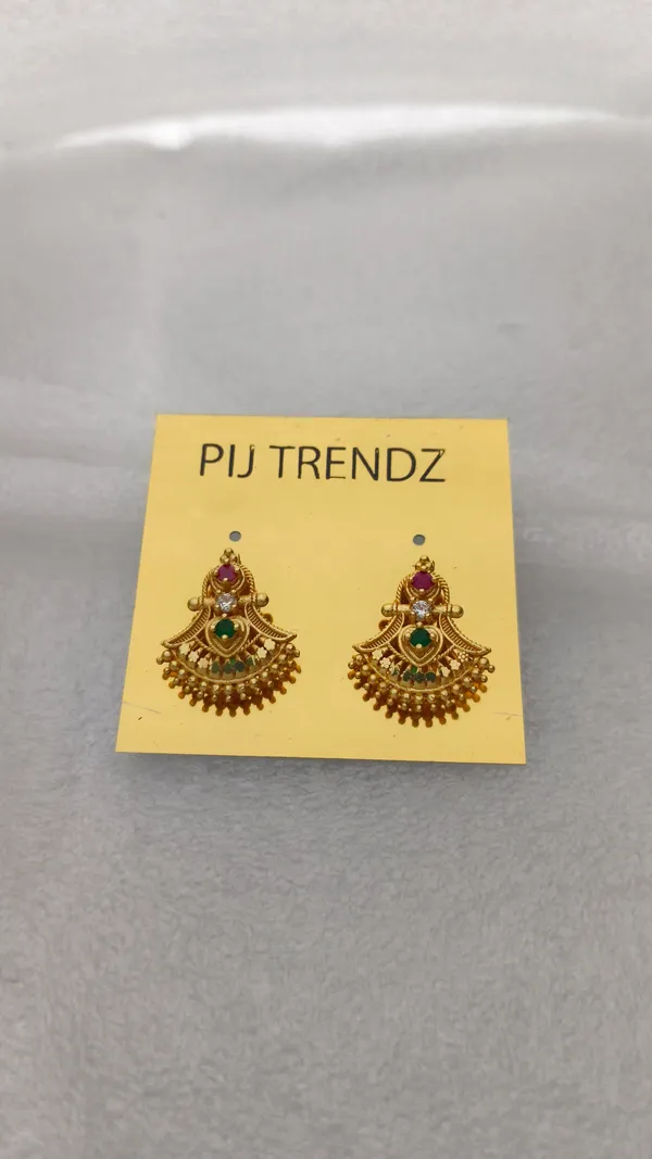 Gold_Tone_Traditional_Stone_Studded_Jhumka_Earrings_for_Women