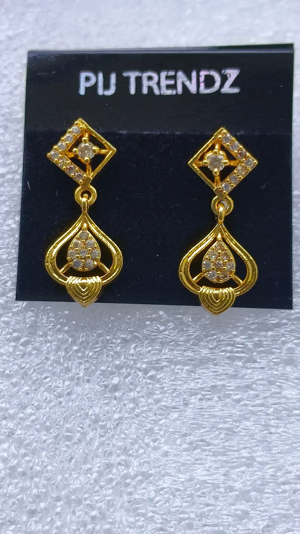 Gold_Tone_Crystal_Drop_Earrings_for_Women