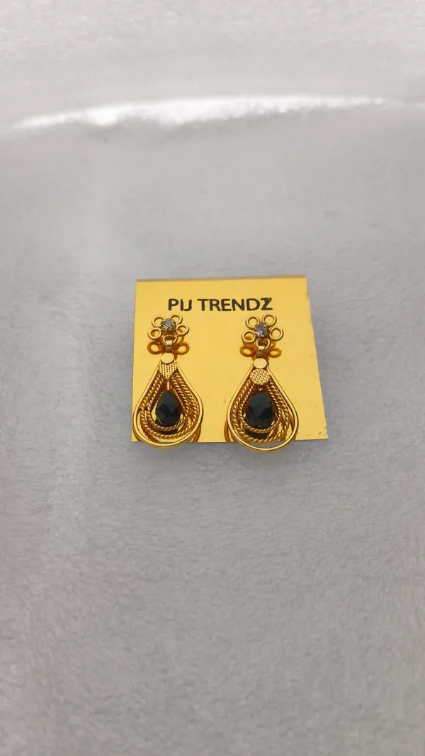 PIJ_Trendz_Gold_Tone_Black_Stone_Drop_Earrings_for_Women