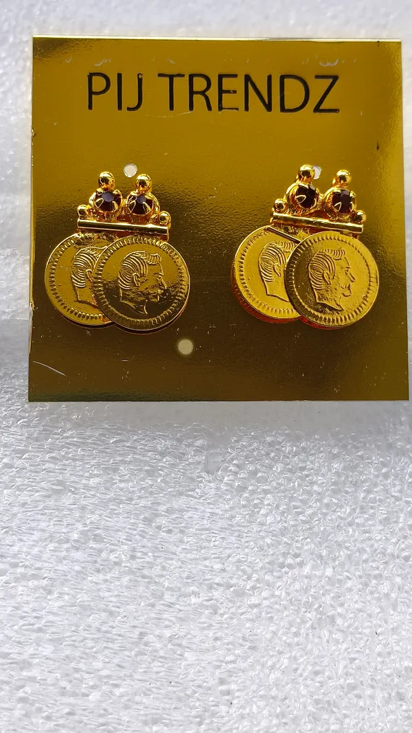 Gold_Tone_Coin_Drop_Earrings_For_Women