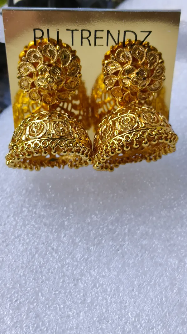 Gold_Tone_Floral_Jhumka_Earrings_for_Women