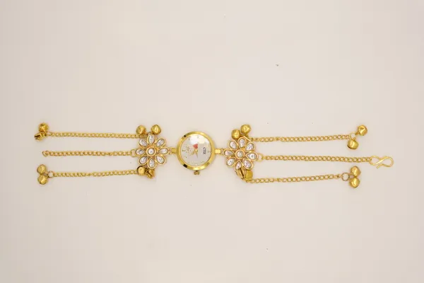 Gold_Tone_Floral_Chain_Wrist_Watch_For_Women_-_Pack_Of_4