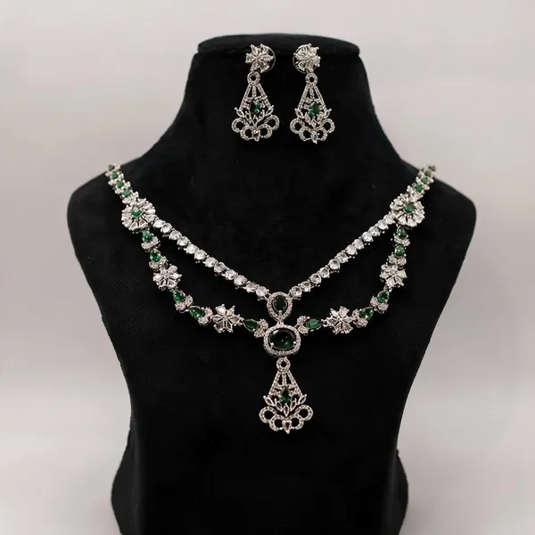 Silver_Tone_Green_Stone_Necklace_Set_For_Women