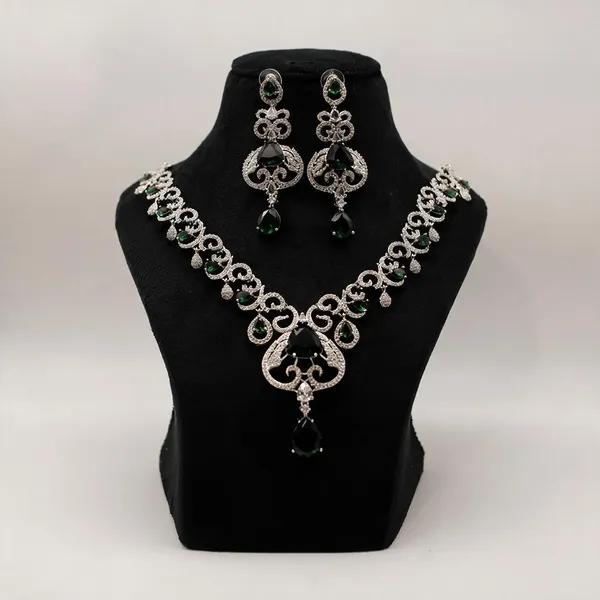 Green_Stone_Necklace_And_Earring_Set_For_Women
