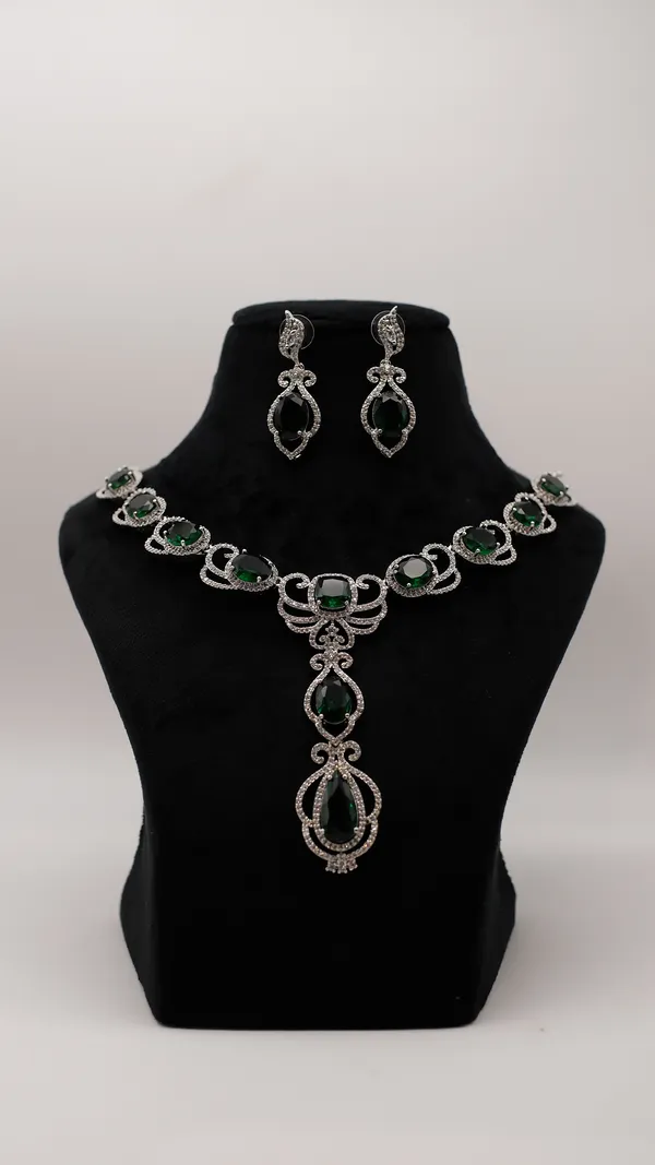 Green_Stone_Statement_Necklace_Set_For_Women