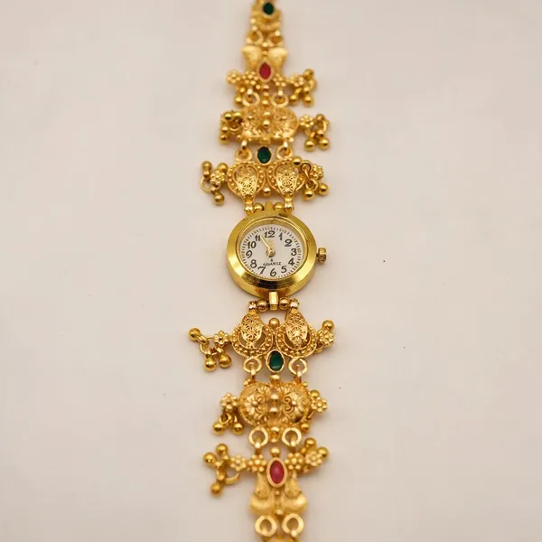 Gold_Tone_Traditional_Bracelet_Watch_For_Women_-_Pack_Of_2