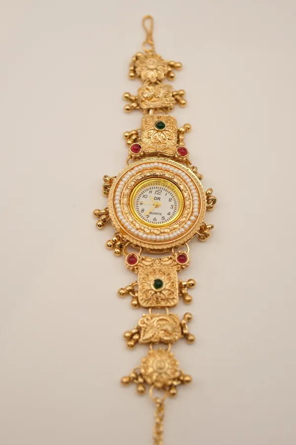Gold_Tone_Traditional_Bracelet_Watch_For_Women_-_Pack_Of_2