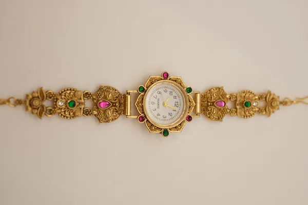 Gold_Tone_Analog_Bracelet_Watch_For_Women