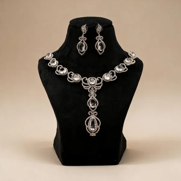 Silver_Tone_Crystal_Necklace_And_Earrings_Set