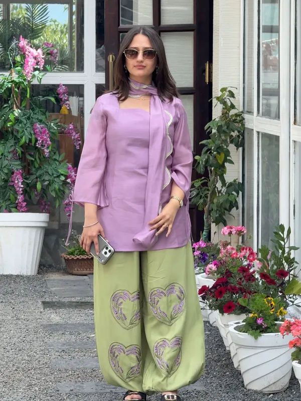 Lavender_Mal_Chanderi_Cotton_Straight_Kurta_Balloon_Pant_Dupatta_Set_For_Women