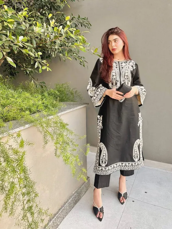 Black_Organza_Silk_Embroidered_Straight_Kurta_Palazzo_Dupatta_Set_For_Women