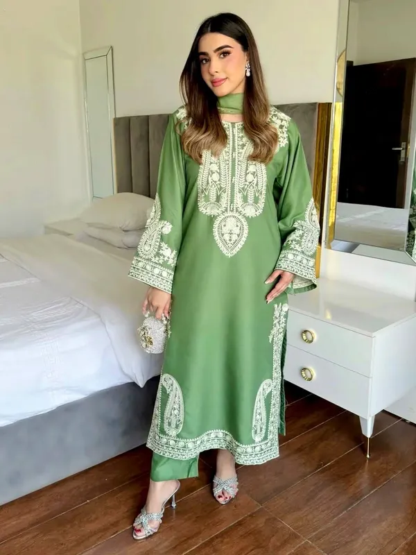 Green_Organza_Silk_Embroidered_Straight_Kurta_Palazzo_Dupatta_Set_For_Women