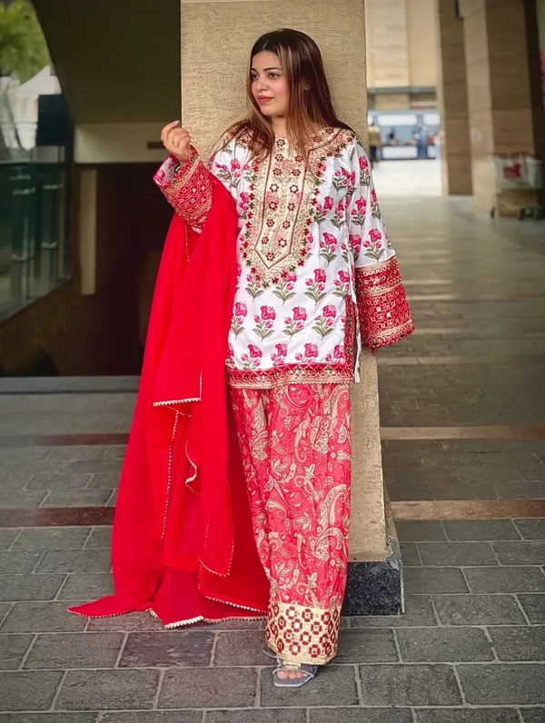 Cream_Pure_Natural_Crepe_Printed_Straight_Kurta_Farsi_Palazzo_Dupatta_Set_For_Women
