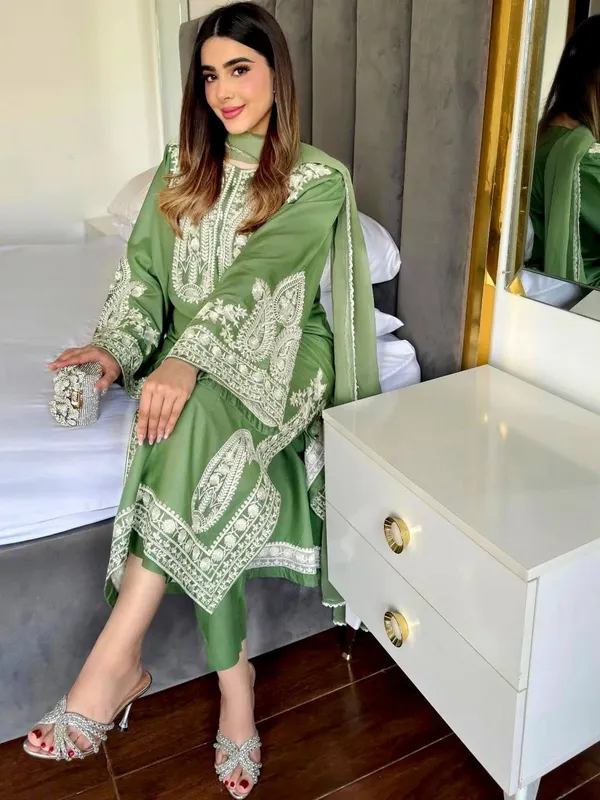 Green_Organza_Silk_Embroidered_Straight_Kurta_Palazzo_Dupatta_Set_For_Women