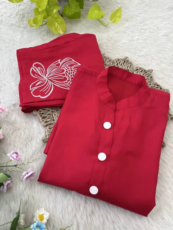 Red_Roman_Silk_Floral_Embroidered_Kurta_Pant_Set_For_Women