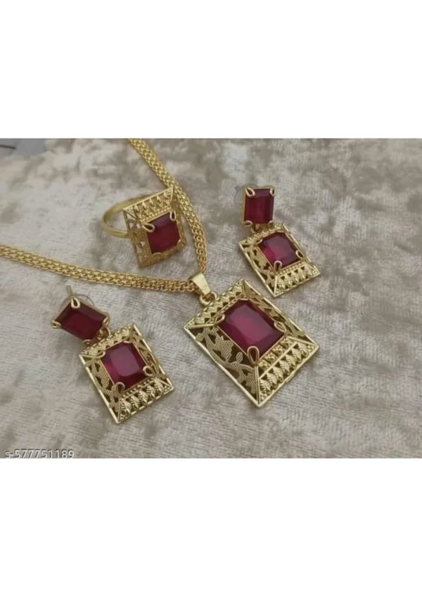 Ruby_Red_And_Gold_Plated_Alloy_Pendant_Necklace_Set_For_Women