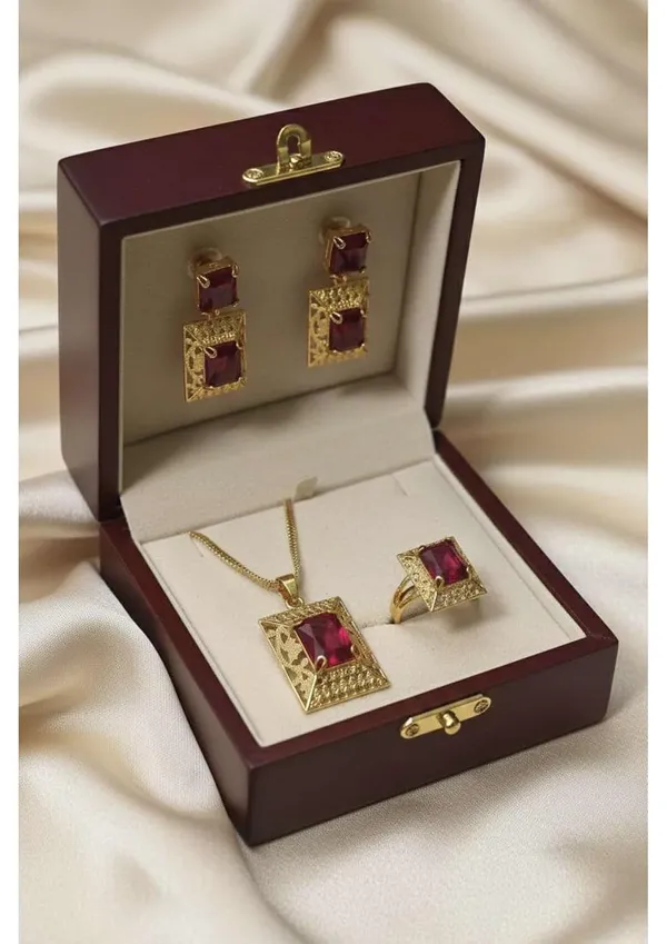 Ruby_Red_And_Gold_Plated_Alloy_Pendant_Necklace_Set_For_Women