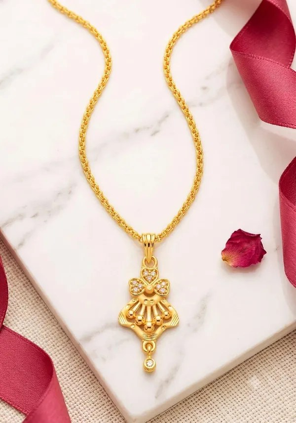 Gold_Plated_Alloy_Pendant_Necklace_For_Women