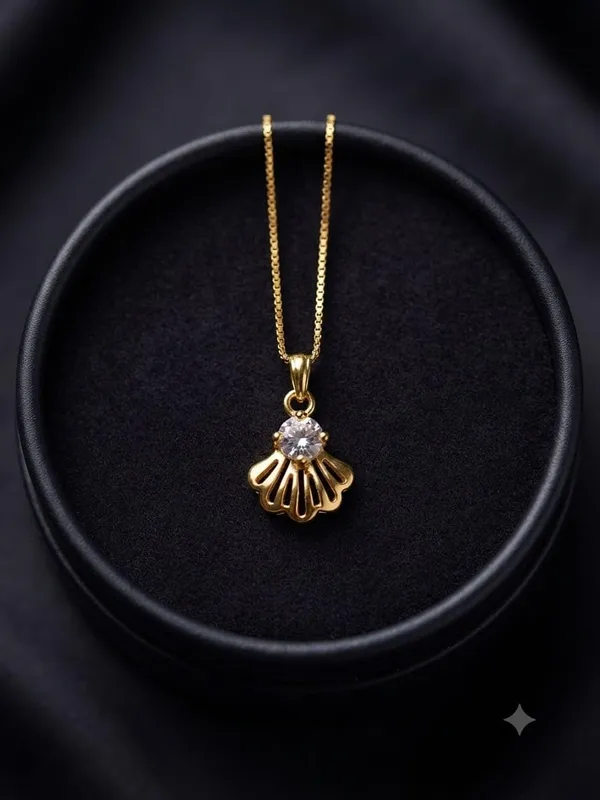 Gold_Plated_Alloy_Pendant_Necklace_For_Women