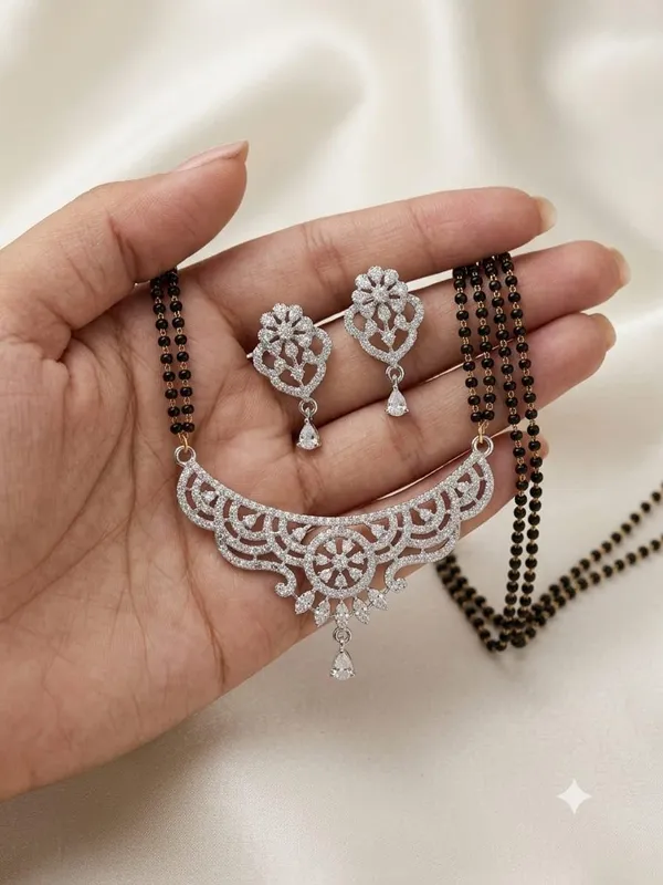 Black_And_Gold_Plated_Alloy_Mangalsutra_Set_For_Women