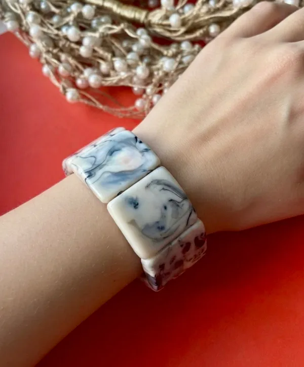RESIN_BRACELETS