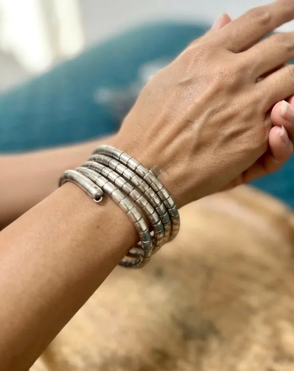 Aura_silver_spiral