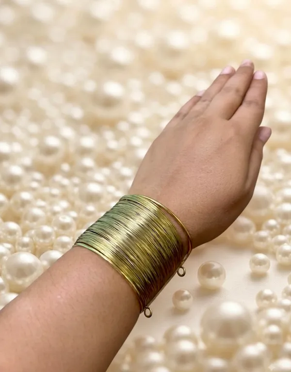 Aura_Multi-Wire_Golden_Bracelet
