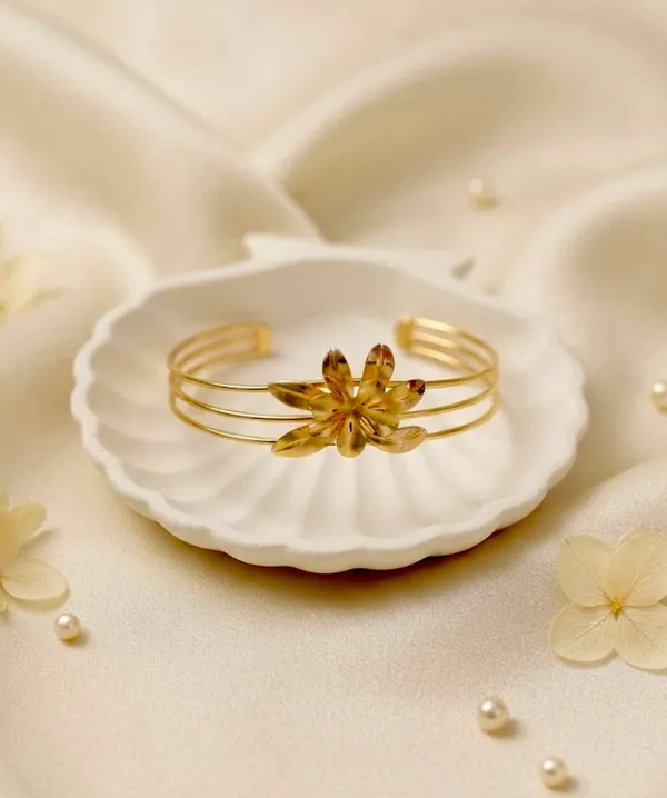 Golden_Jasmine_Matte_Gold_Triple-Wire_Floral_Cuff