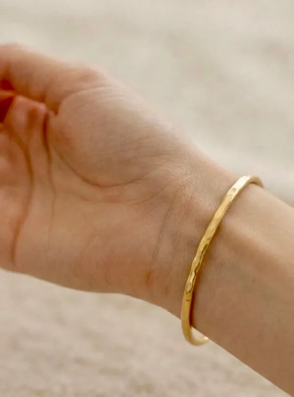 Hammered_Cuff