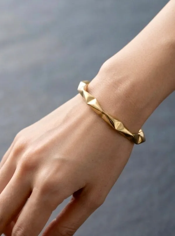 Silver_Brass_Meadow_Bracelet_For_Women