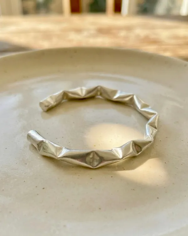Silver_Brass_Meadow_Bracelet_For_Women